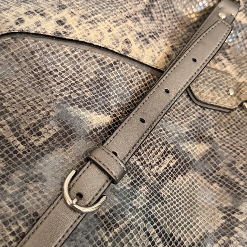Coach style f24852